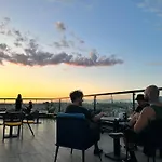 The Central House Galata מלון 3*