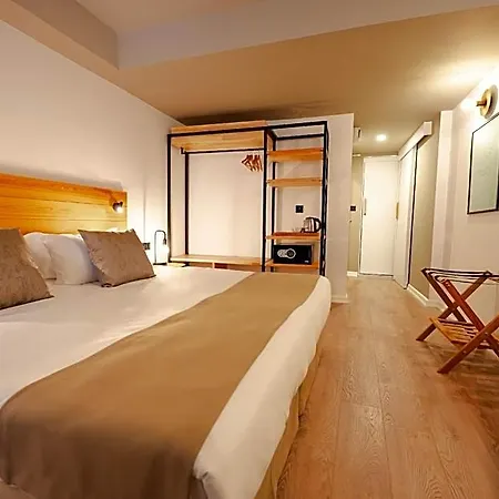 The House Galata Hotell